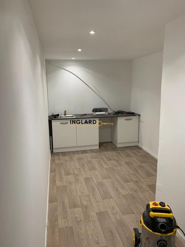 Local d'activités - 275 m²