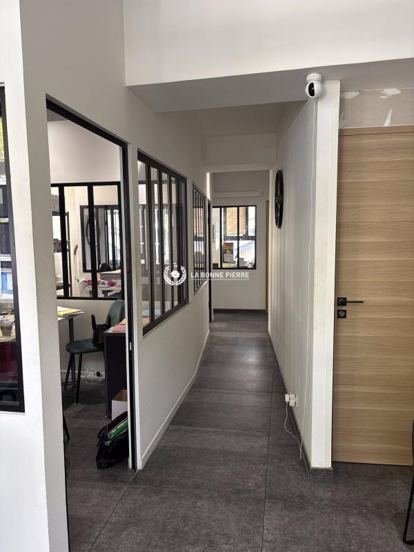 Local commercial - 272 m²