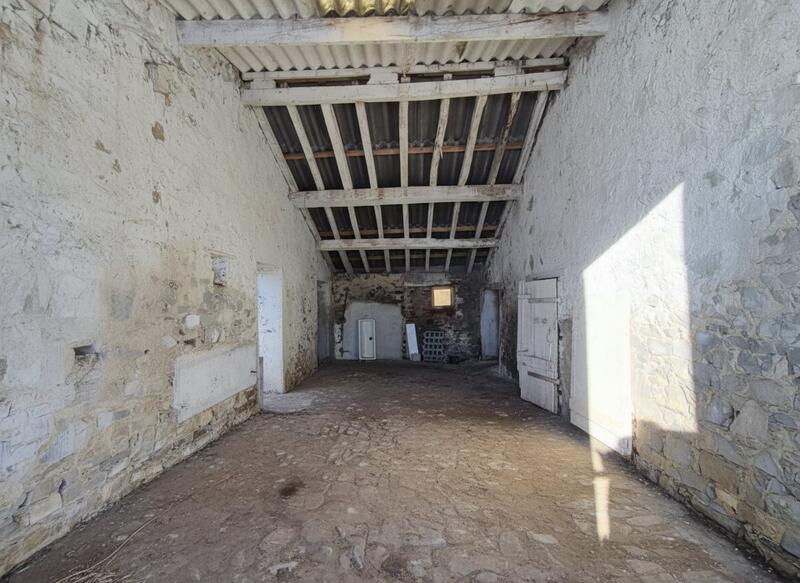 Maison en pierre - 314 m² - 6 pièces