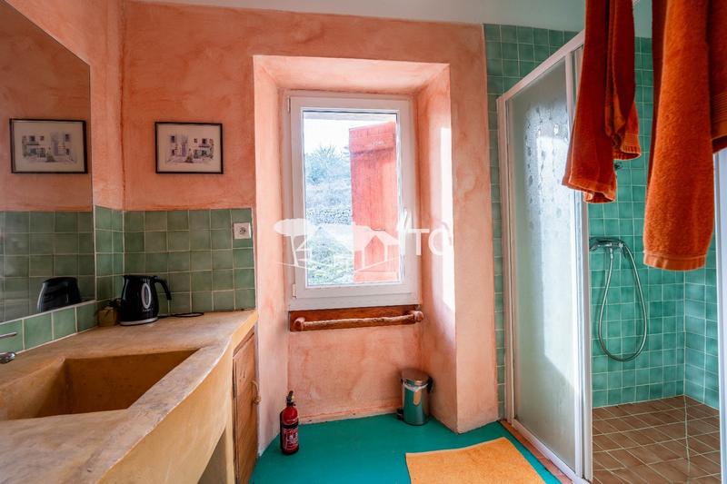 Mas - 265 m² - 9 pièces