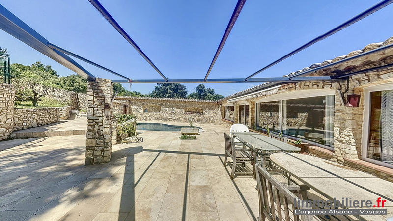 Mas - 282 m² - 11 pièces