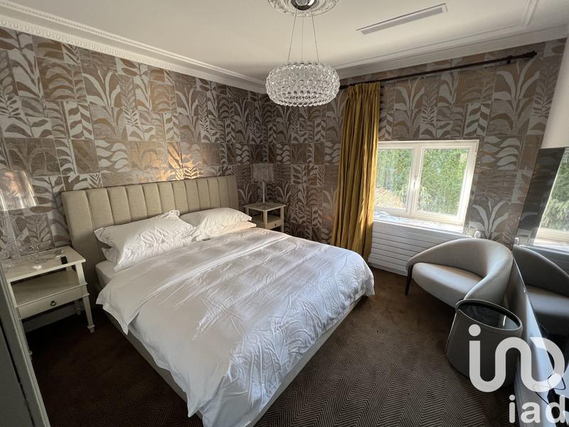 Maison - 670 m² - 20 pièces