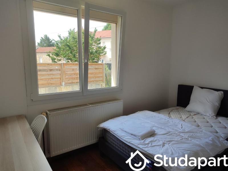 Chambre - 10 m² - 1 pièce