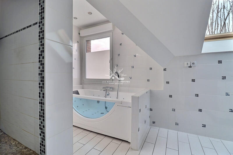 Maison - 162 m² - 5 pièces