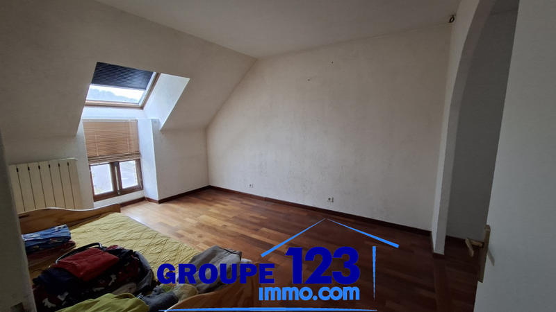 Maison - 227 m² - 7 pièces