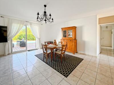 Maison - 121 m² - 4 pièces