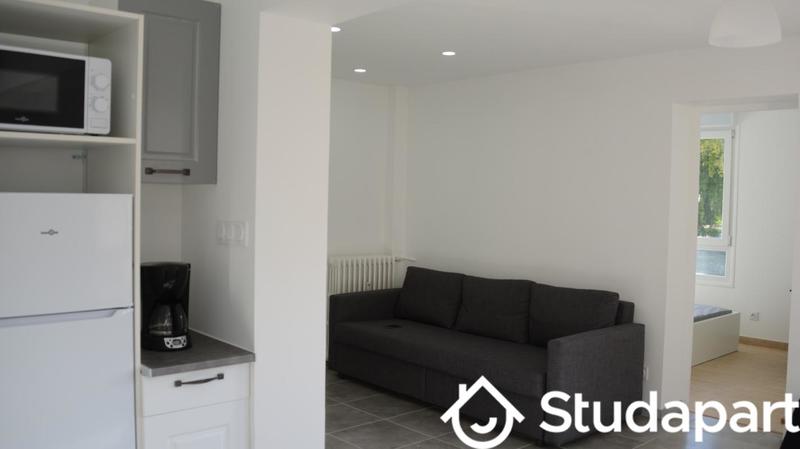 Chambre - 9 m² - 1 pièce