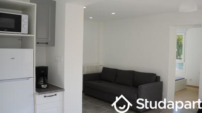 Chambre - 9 m² - 1 pièce