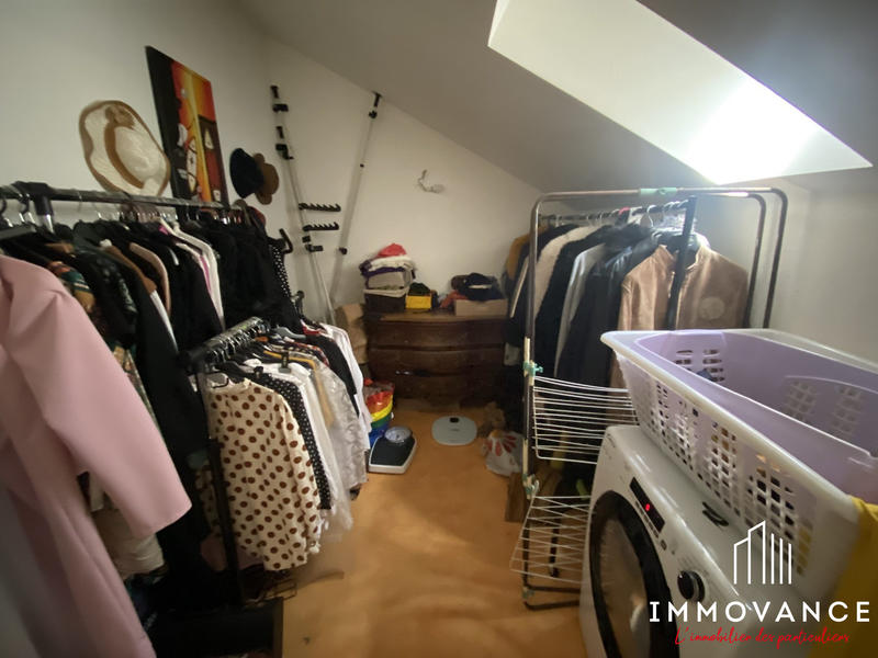 Maison - 211 m² - 11 pièces