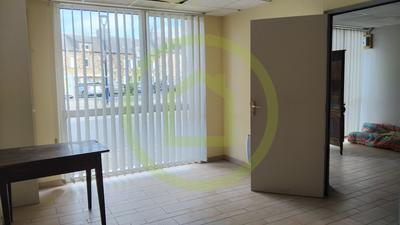 Local d'activités - 80 m² - 6 pièces