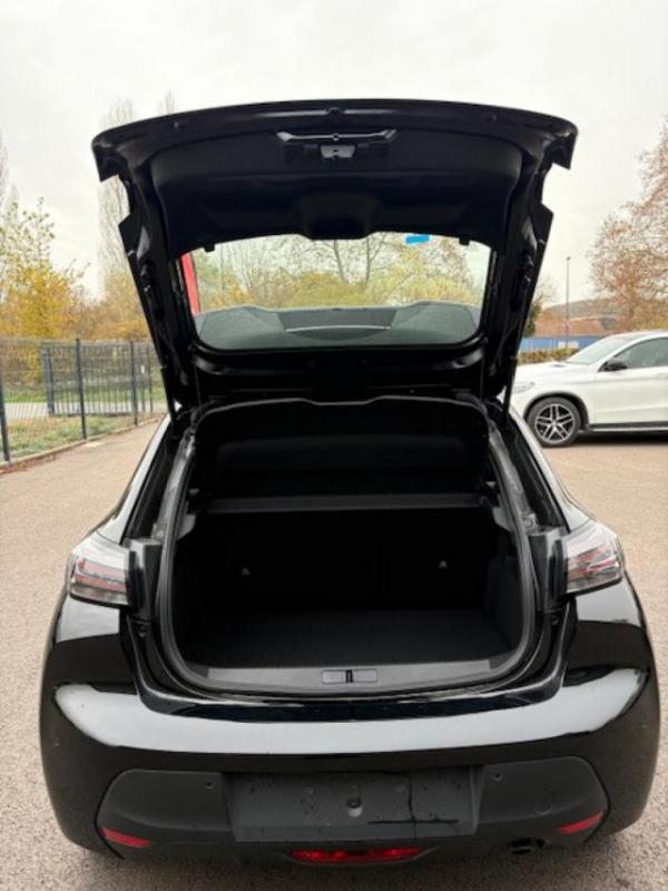 Peugeot 208 Hybrid 100 e-Dcs6 Style