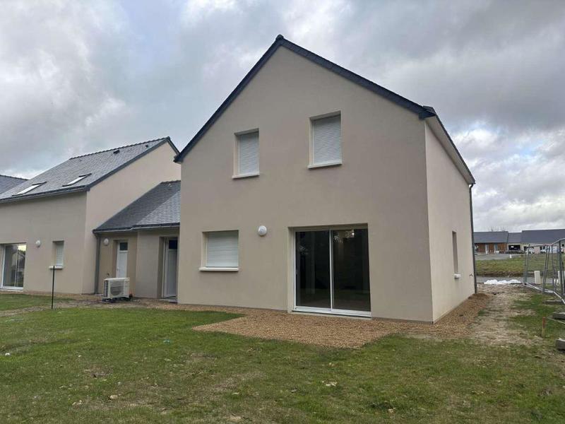 Maison - 94 m² - 5 pièces