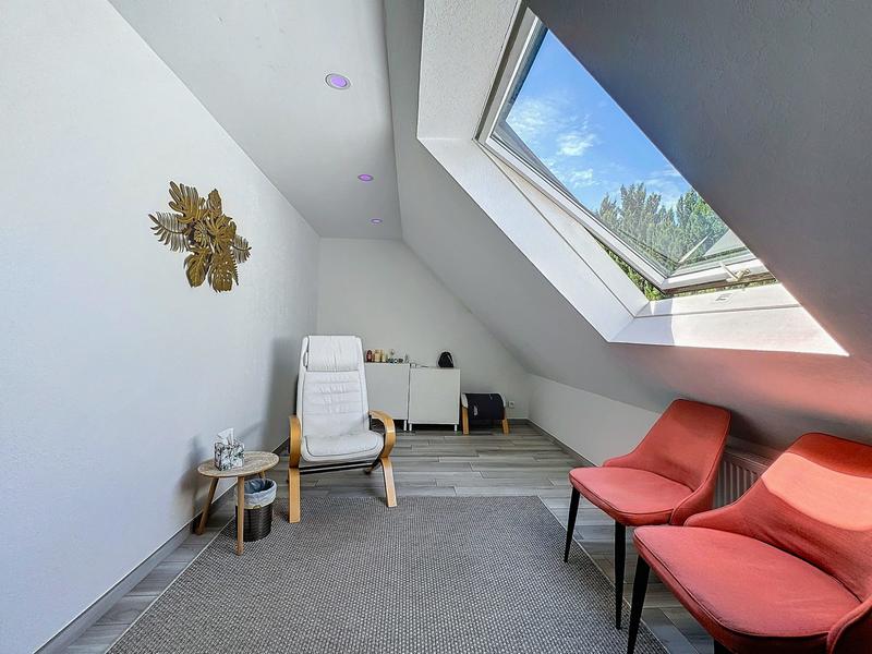 Maison - 180 m² - 9 pièces