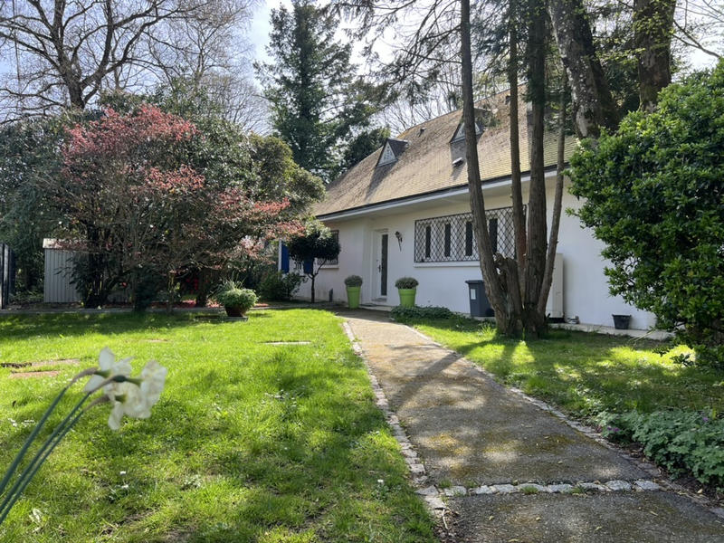 Maison - 188 m² - 8 pièces