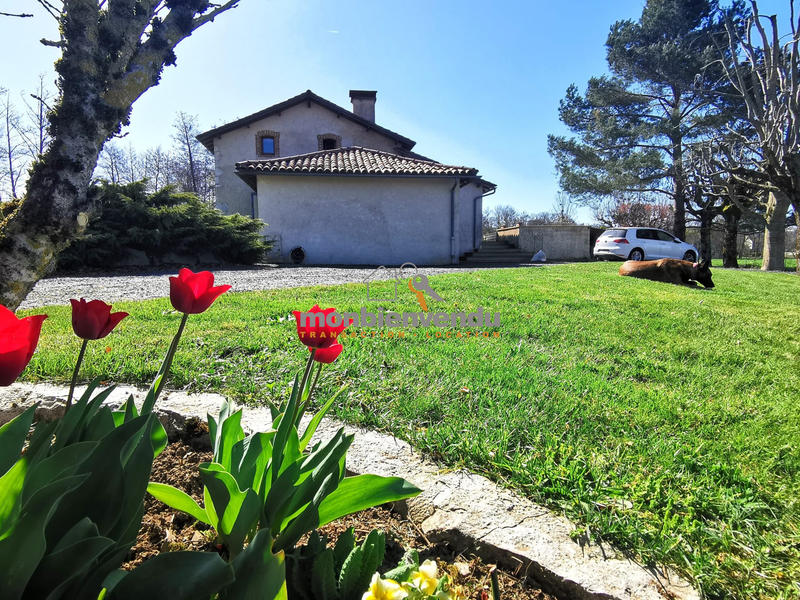 Maison ancienne - 132 m² - 4 pièces