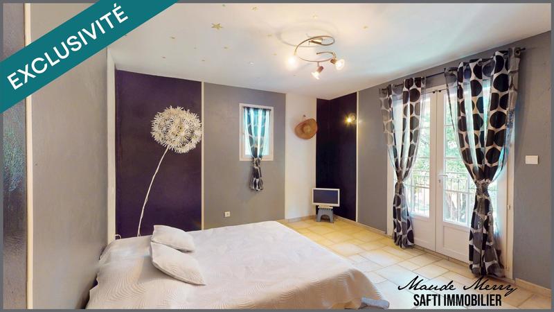 Maison - 230 m² - 6 pièces