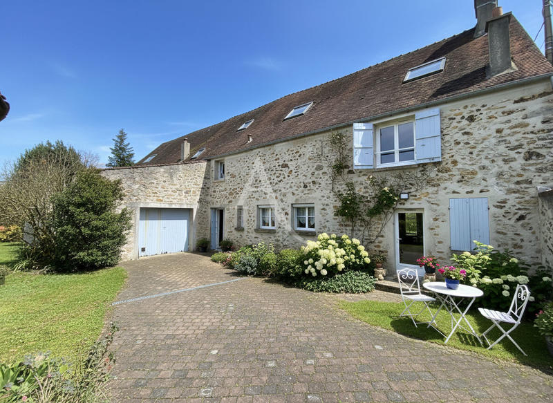 Maison - 333 m² - 9 pièces