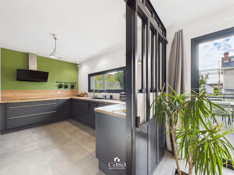 Maison contemporaine - 157 m² - 7 pièces