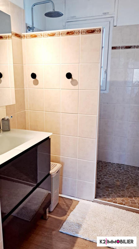 Appartement - 75 m² - 3 pièces