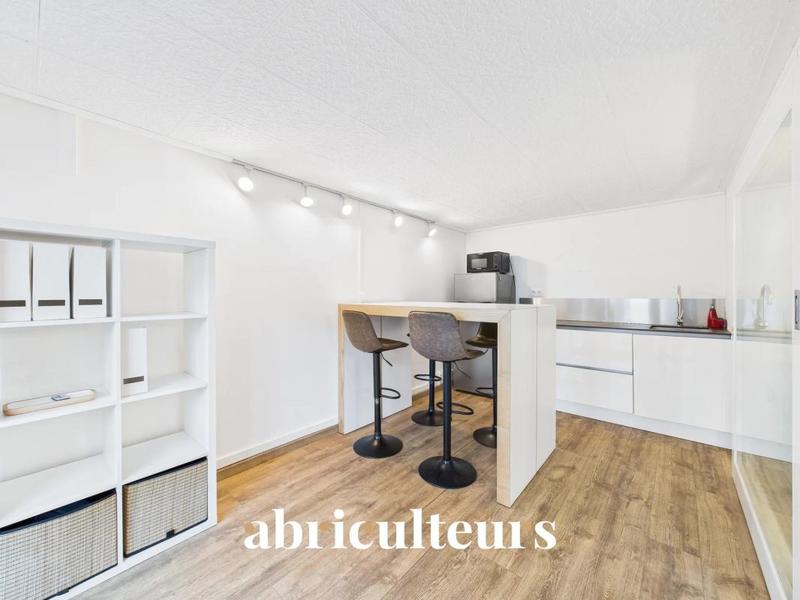 Bureau - 64 m² - 4 pièces