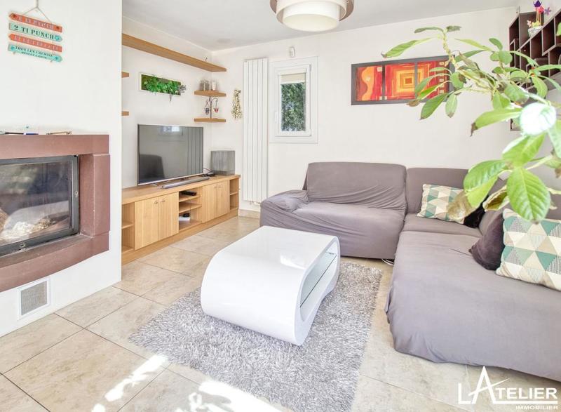 Maison - 169 m² - 9 pièces