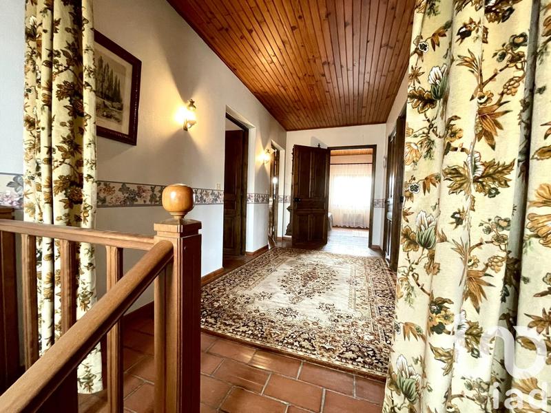 Maison - 193 m² - 5 pièces