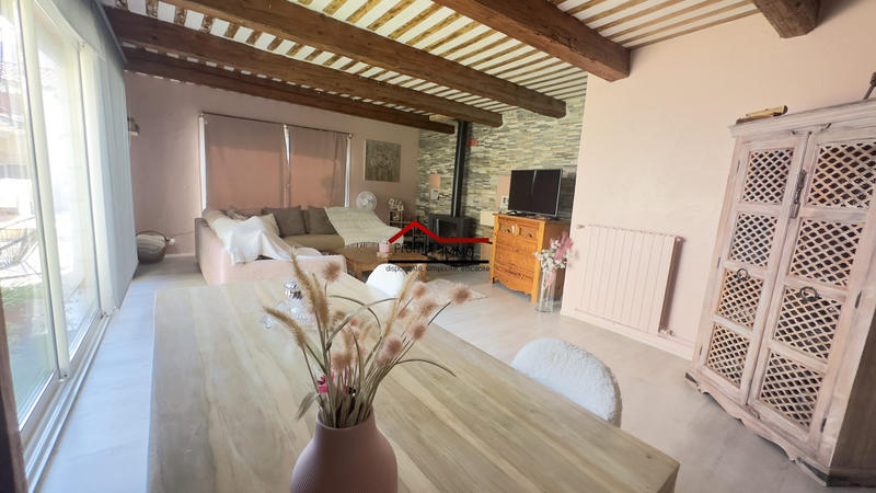Maison - 256 m² - 4 pièces