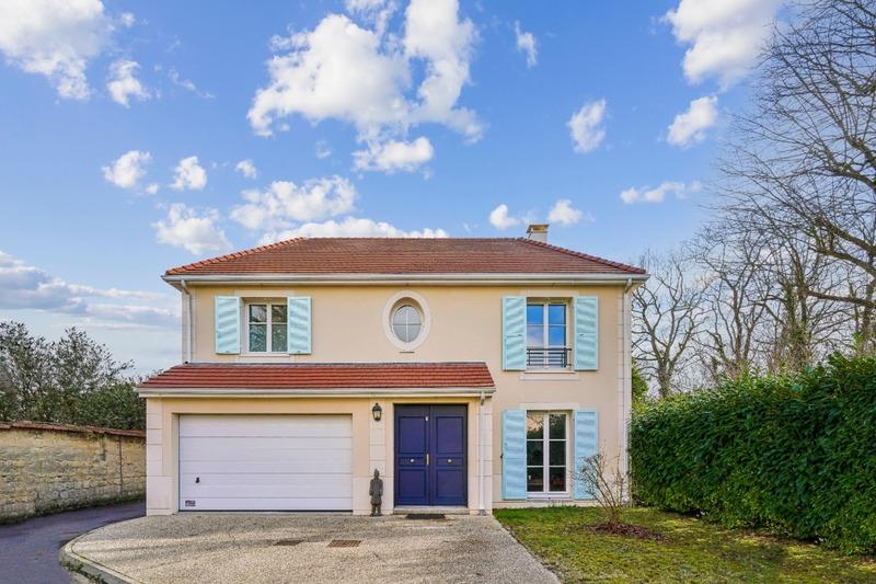 Maison - 150 m² - 7 pièces