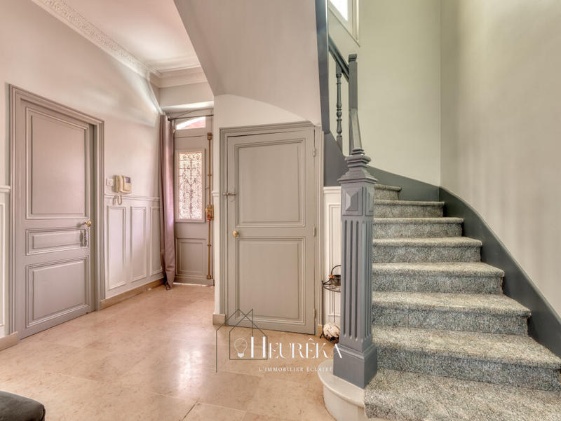 Maison - 180 m² - 7 pièces