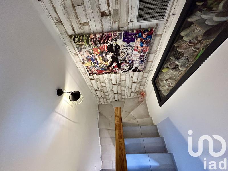 Maison - 200 m² - 7 pièces