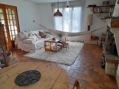 Maison traditionnelle - 145 m² - 6 pièces