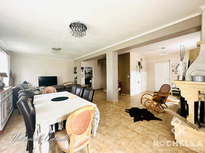 Villa - 167 m² - 6 pièces