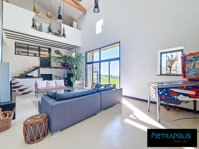 Maison - 375 m² - 12 pièces