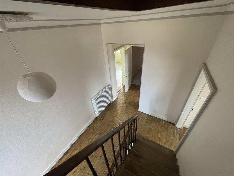 Maison traditionnelle - 153 m² - 7 pièces