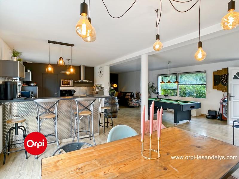 Maison - 135 m² - 7 pièces