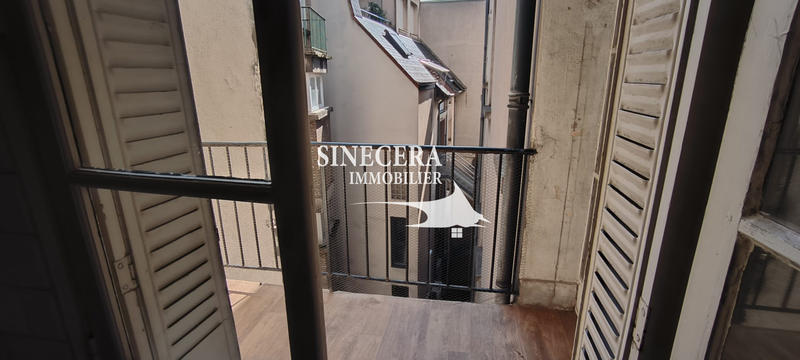 Appartement - 210 m² - 3 pièces