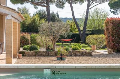 Mas - 350 m² - 9 pièces