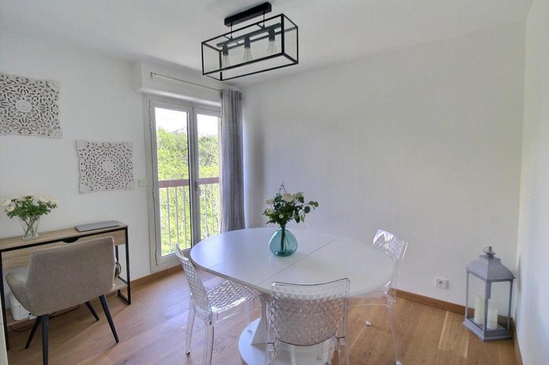 Appartement - 75 m² - 4 pièces