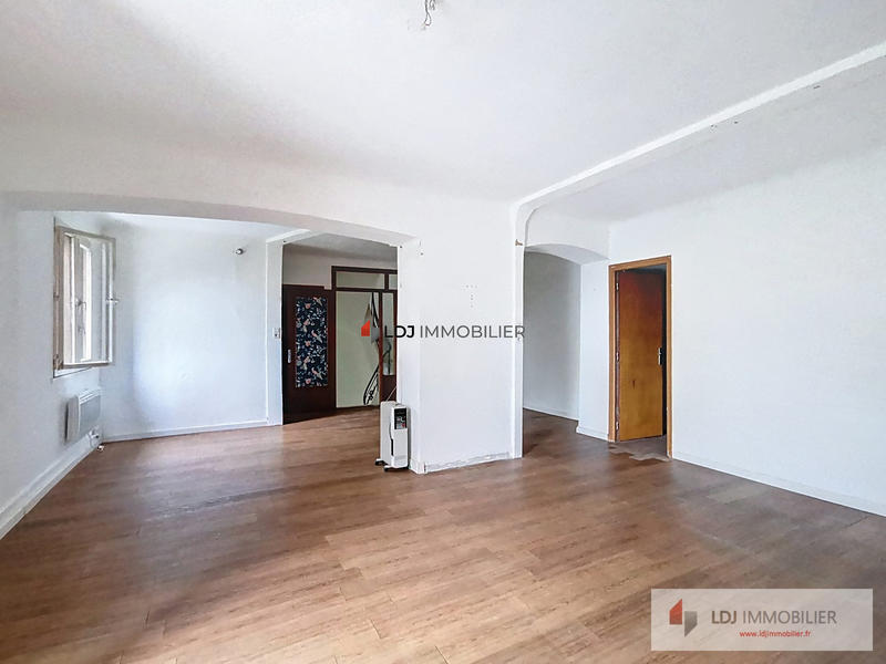 Maison - 180 m² - 8 pièces