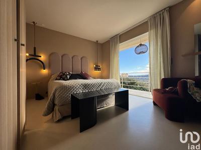 Maison - 180 m² - 6 pièces