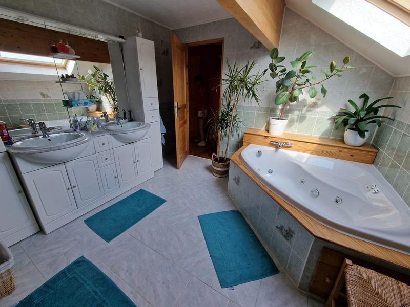 Maison - 206 m² - 6 pièces