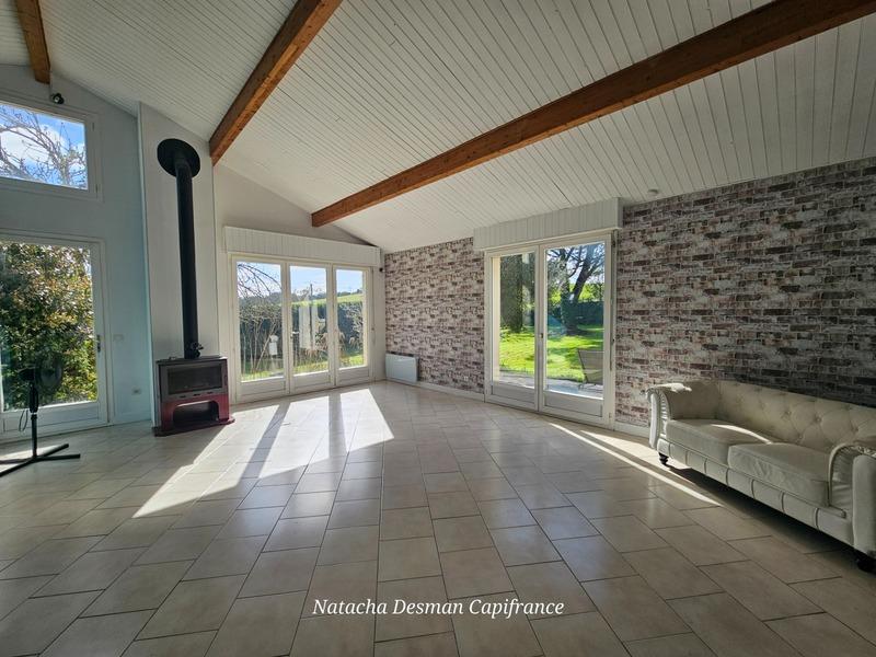 Maison - 239 m² - 7 pièces