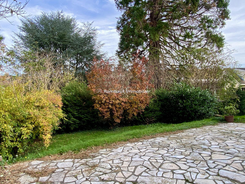 Maison - 246 m² - 10 pièces