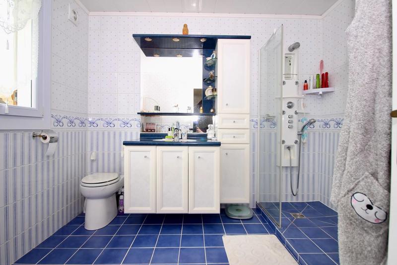 Maison - 183 m² - 6 pièces