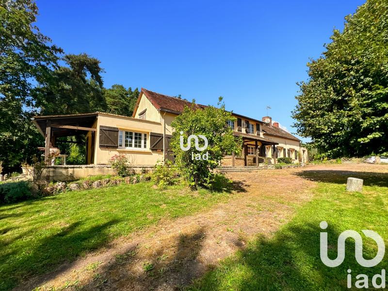 Maison - 207 m² - 7 pièces