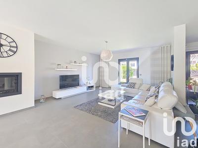 Maison - 252 m² - 8 pièces