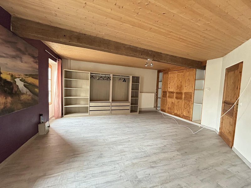 Maison - 210 m² - 8 pièces