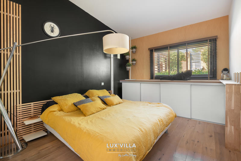 Villa - 295 m² - 10 pièces