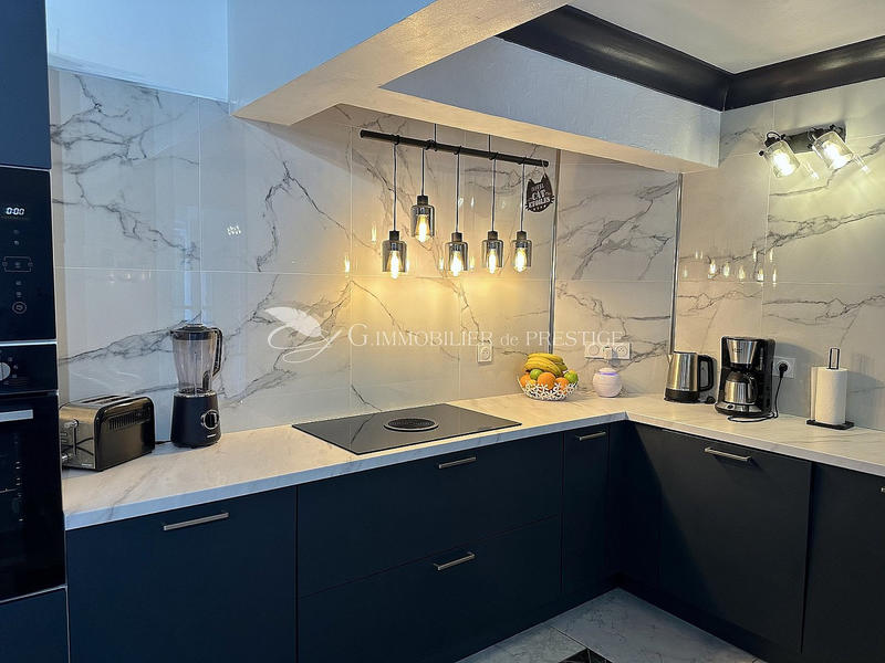 Villa - 200 m² - 7 pièces