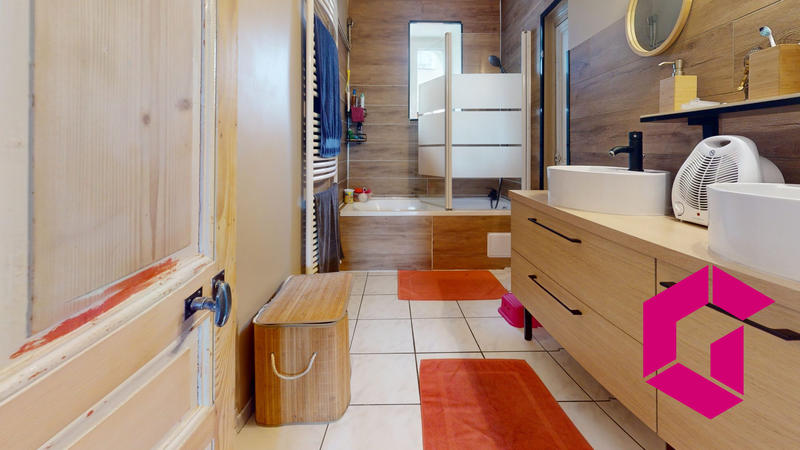 Maison ancienne - 194 m² - 6 pièces